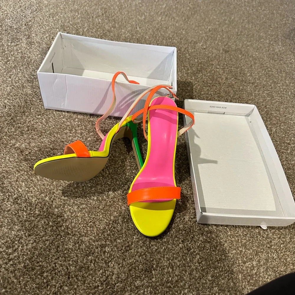 Vibrant Orange and Pink Women's heels - Picture 5 of 9